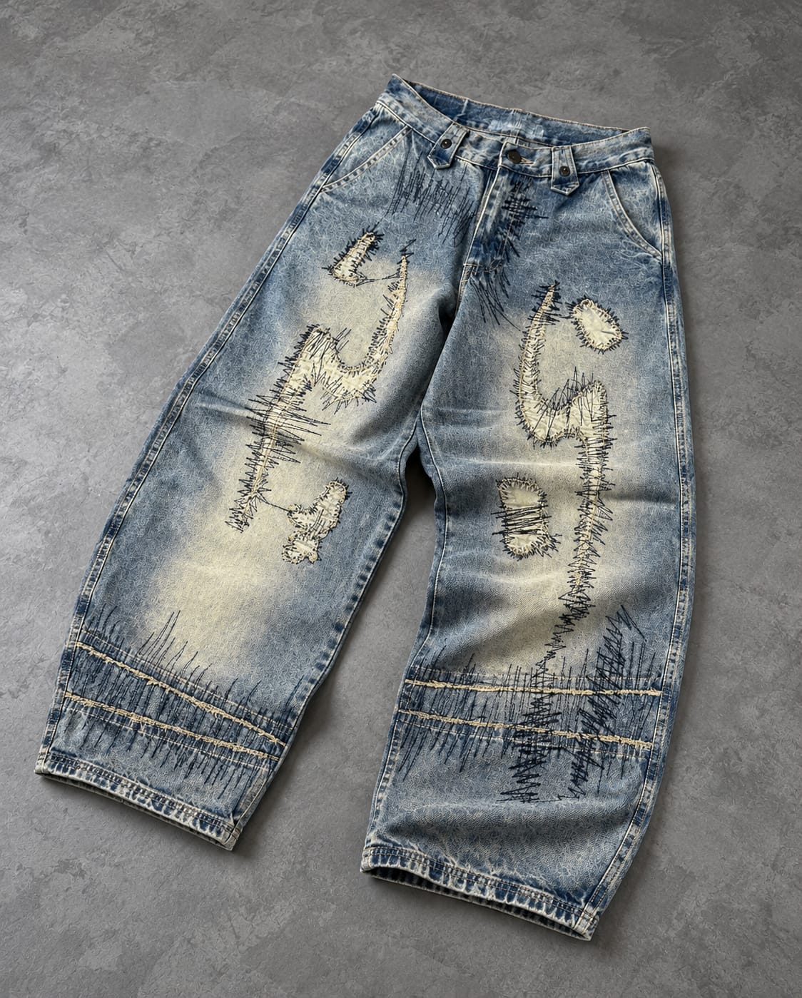 SCRATCH BAGGY DENIM